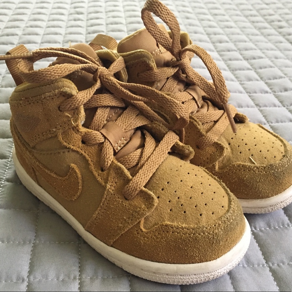 Tan Suede Toddler Size 7 Nike Jordans
